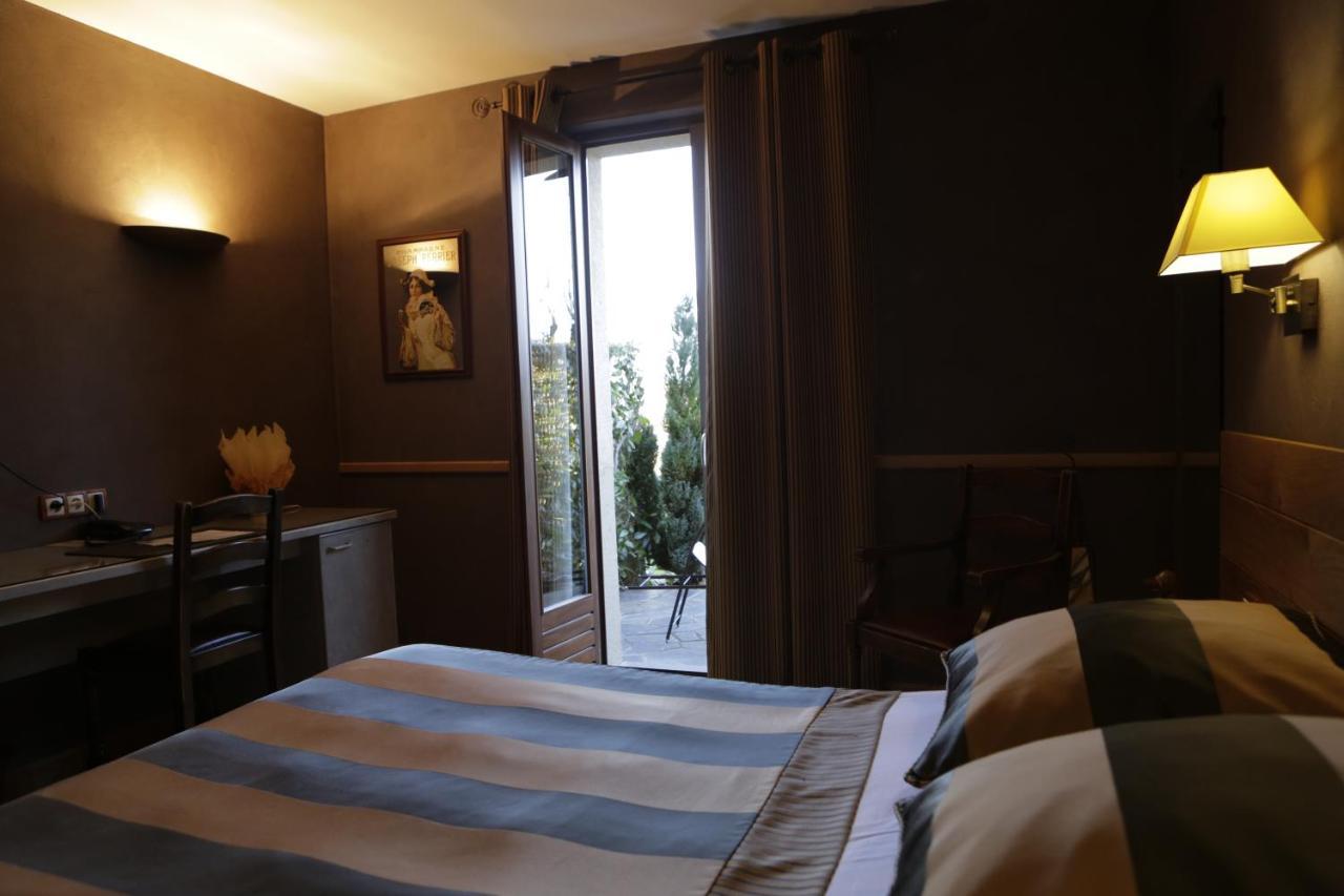Logis Auberge Du Barrez Mur-de-Barrez Ngoại thất bức ảnh