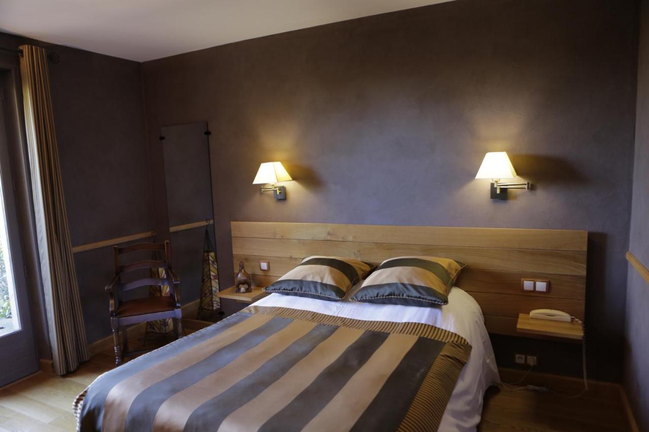 Logis Auberge Du Barrez Mur-de-Barrez Ngoại thất bức ảnh