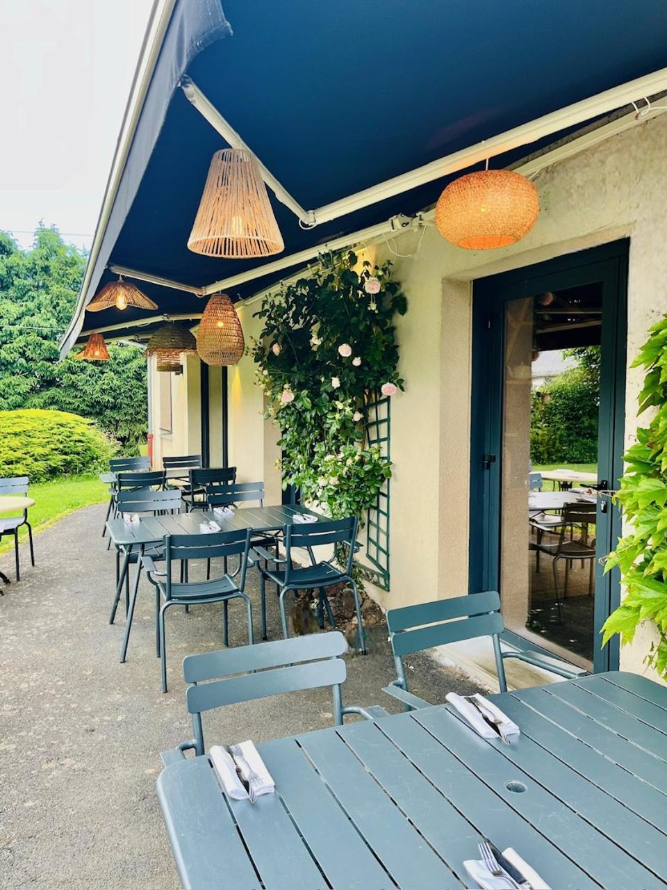 Logis Auberge Du Barrez Mur-de-Barrez Ngoại thất bức ảnh