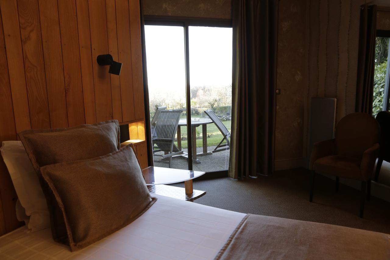 Logis Auberge Du Barrez Mur-de-Barrez Ngoại thất bức ảnh